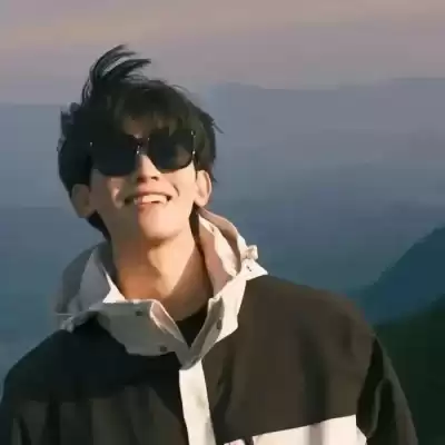 仰映容
